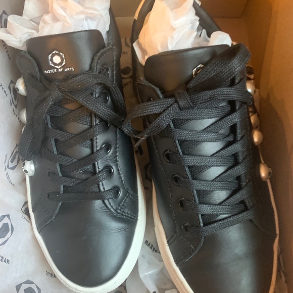 MOA Masters of Arts Mickey Pearl platform sneaker - Picture 10 of 10